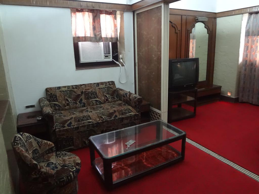فندق Happy Home مومباي المظهر الخارجي الصورة
